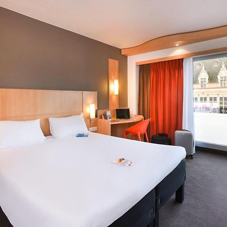 Ibis Kortrijk Centrum Esterno foto