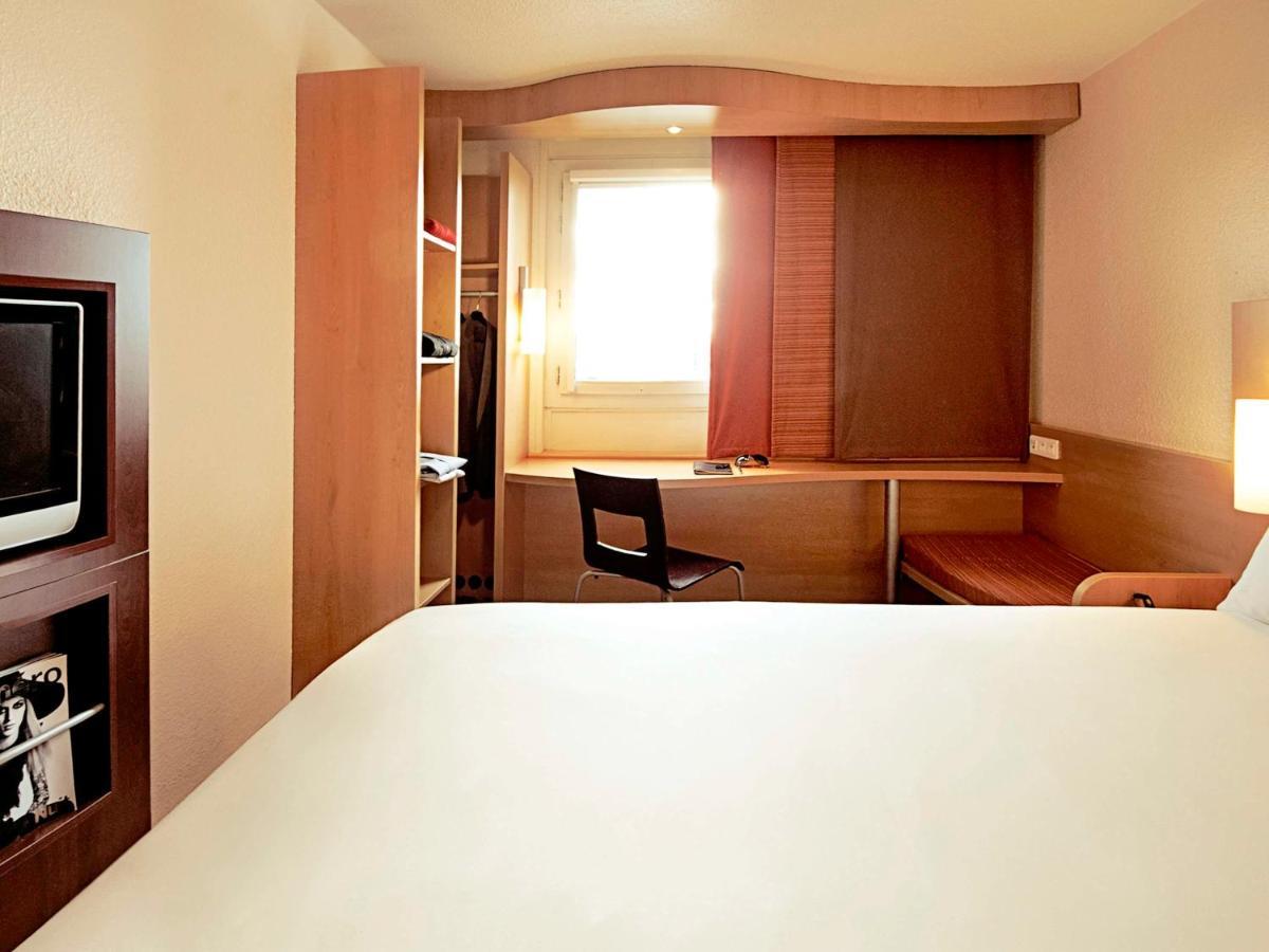 Ibis Kortrijk Centrum Esterno foto
