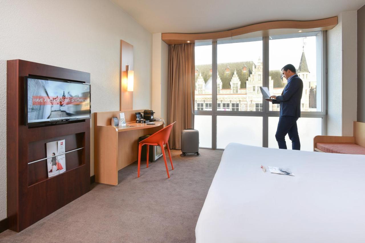 Ibis Kortrijk Centrum Esterno foto