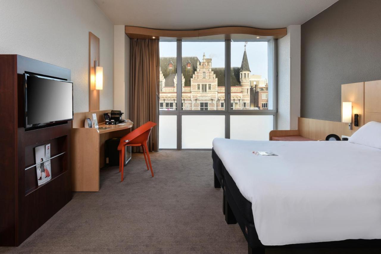 Ibis Kortrijk Centrum Esterno foto