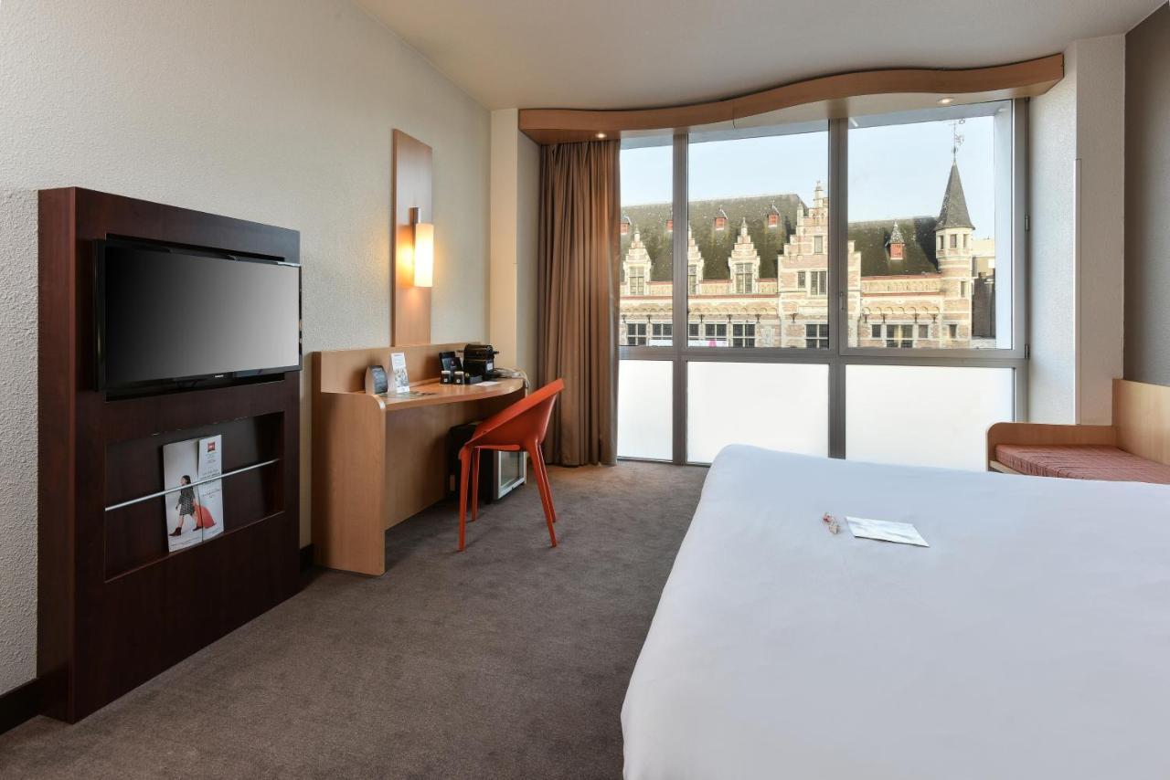 Ibis Kortrijk Centrum Esterno foto