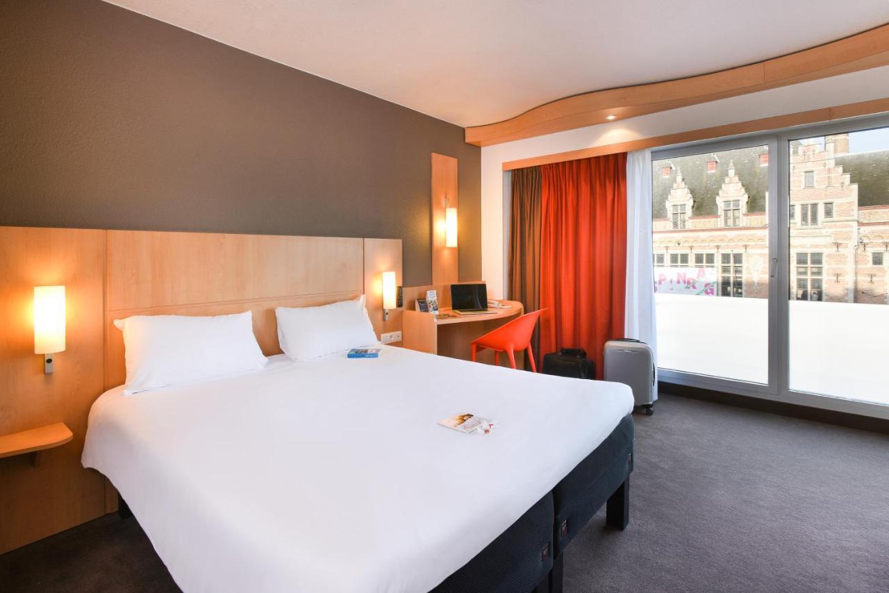 Ibis Kortrijk Centrum Esterno foto