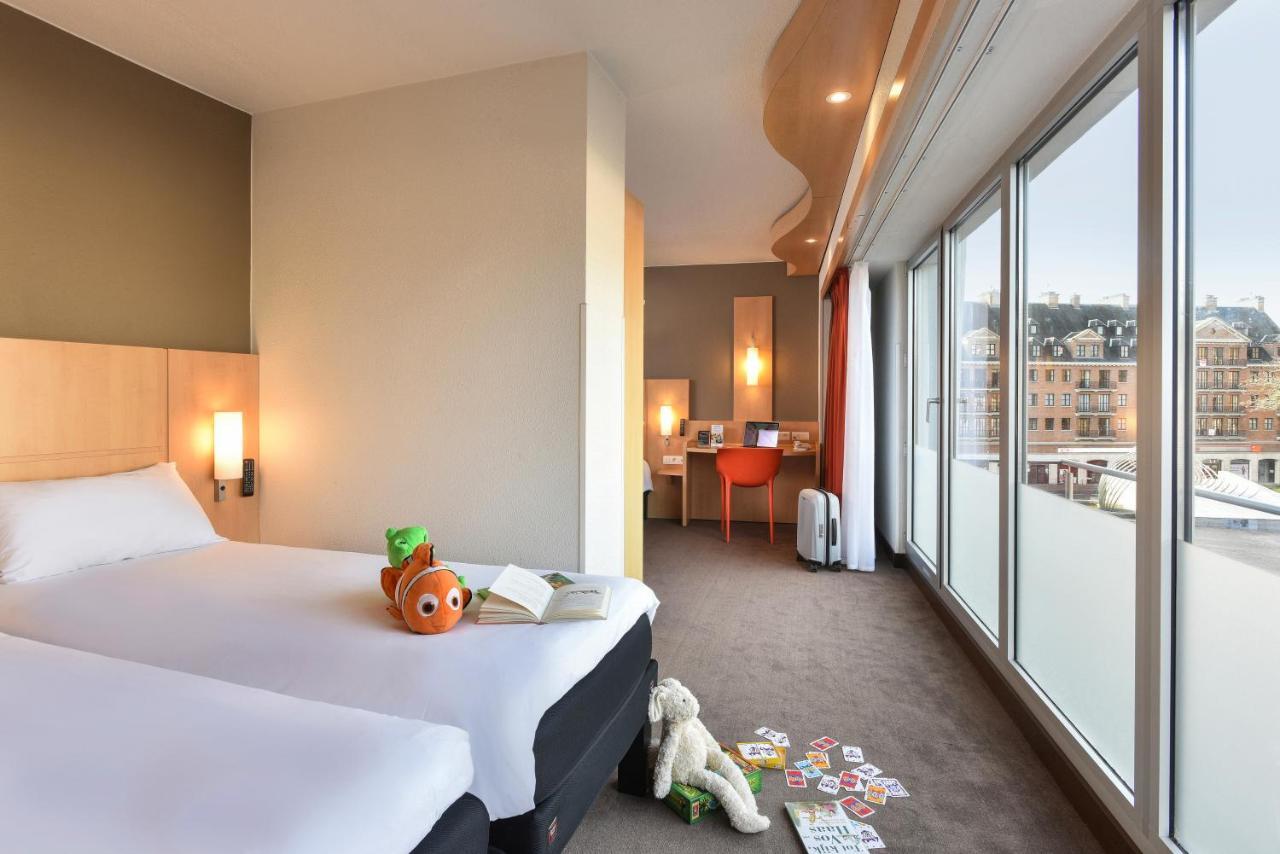 Ibis Kortrijk Centrum Esterno foto